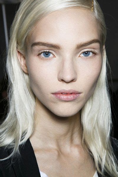 Sasha Luss 2024: Boyfriend, net worth, tattoos,。